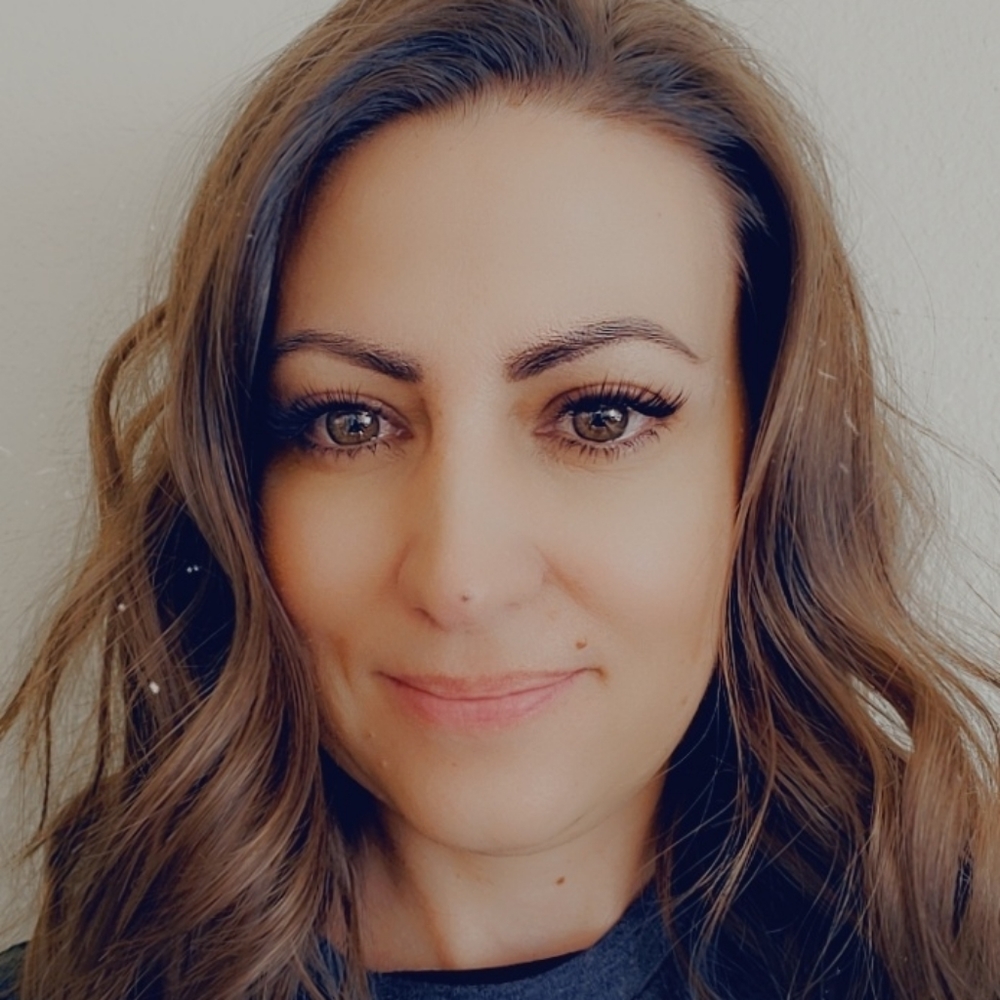 Meet your Posher, Crystal